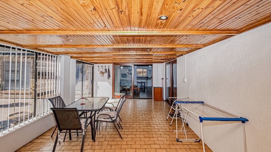 3 Bedroom Property for Sale in Monte Vista Western Cape